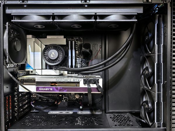 Rx 6700 xt ou rtx 3070 : qui l'emporte en 2025 ?